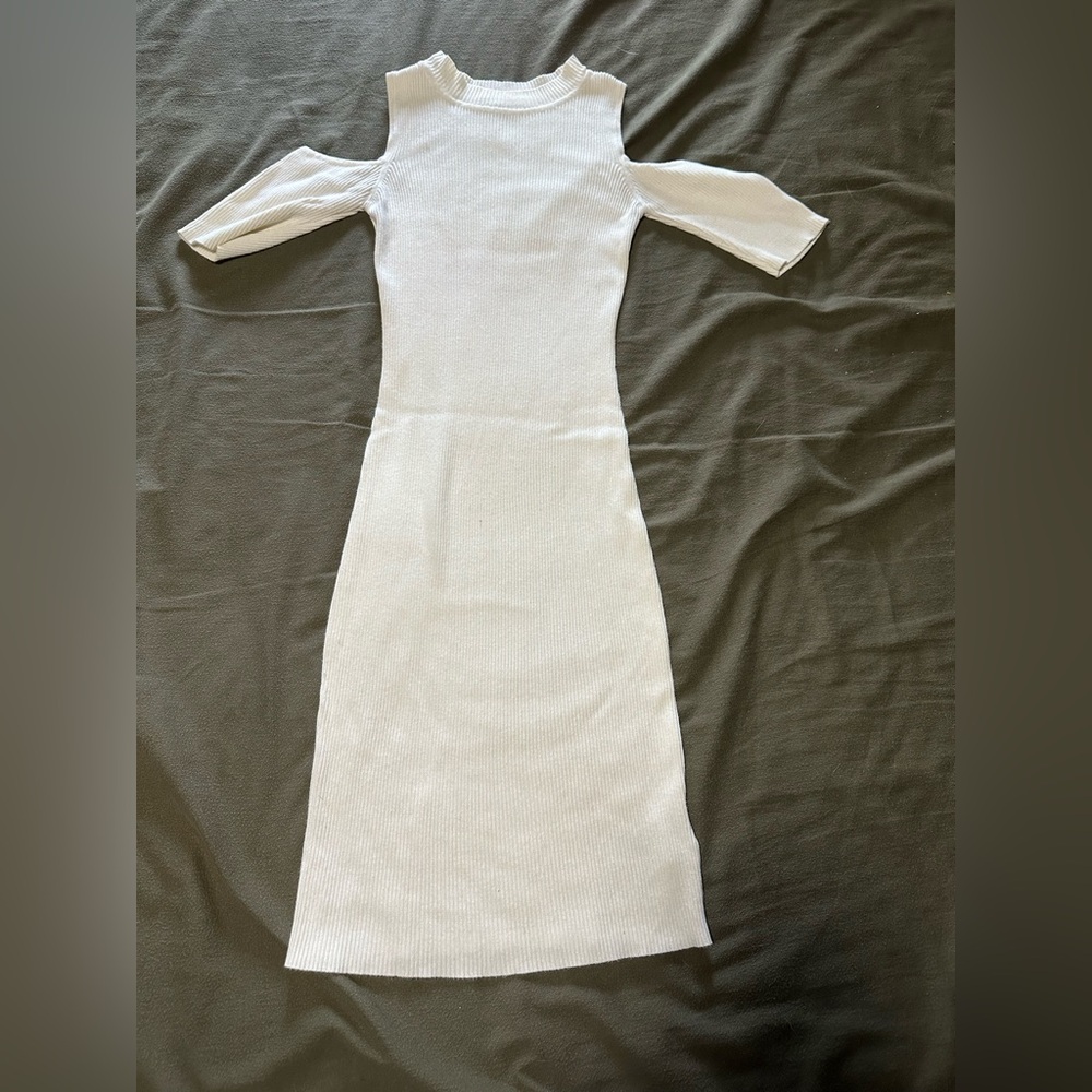 G by Guess White Cold Shoulder Long Sleeve Dress